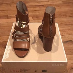MICHAEL KORS WINSTON SANDAL